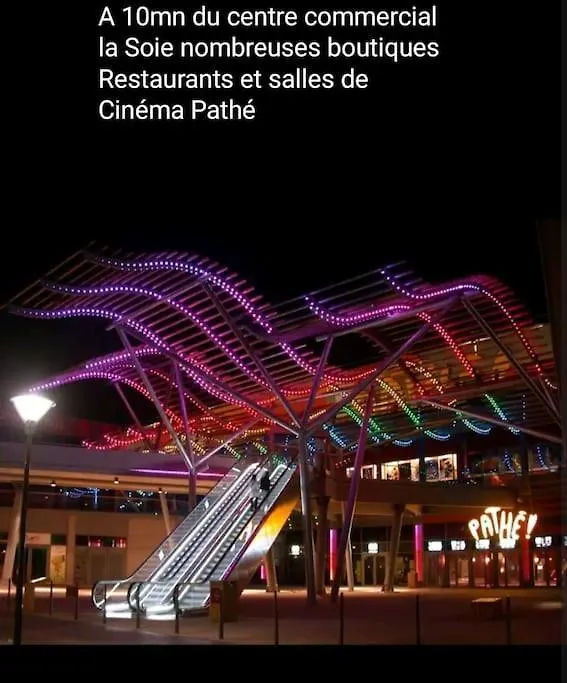 Appart Decines Eurexpo Groupama Ldlc Arena St Ex 0*, Decines-Charpieu France